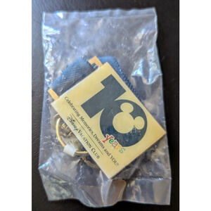 Disney Vacation Club Celebrating 10 Years Members are Magical Keychain Souvenir